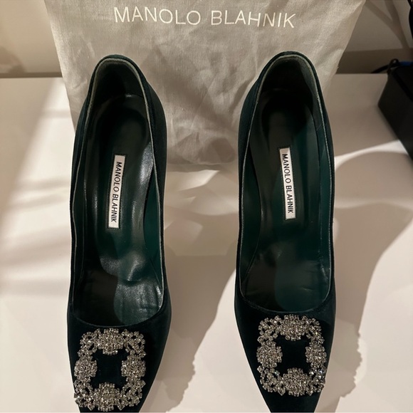 Manolo Blahnik Hangisi - Picture 7 of 9